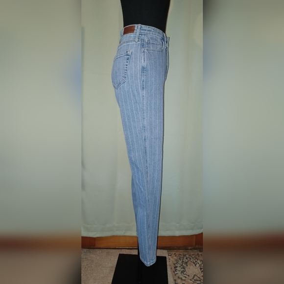A Hollister Ultra High Rise Mom Pinstripe Denim Jeans - Picture 4 of 5